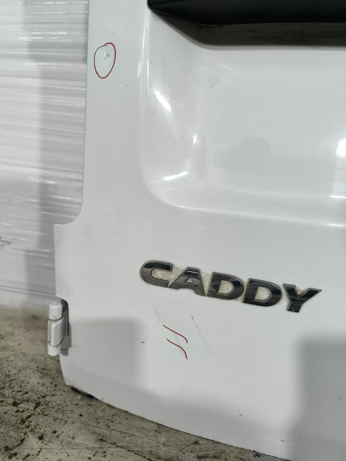 Porta di carico posteriore sx bianco Volkswagen Caddy II (2K) anno 2010-2015 ecoAG9720