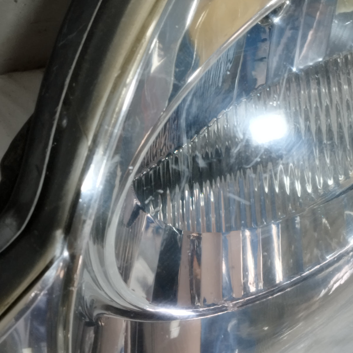 Fanale anteriore sx Peugeot 107 2005-2012 cod: 89032403 ecoAC16769