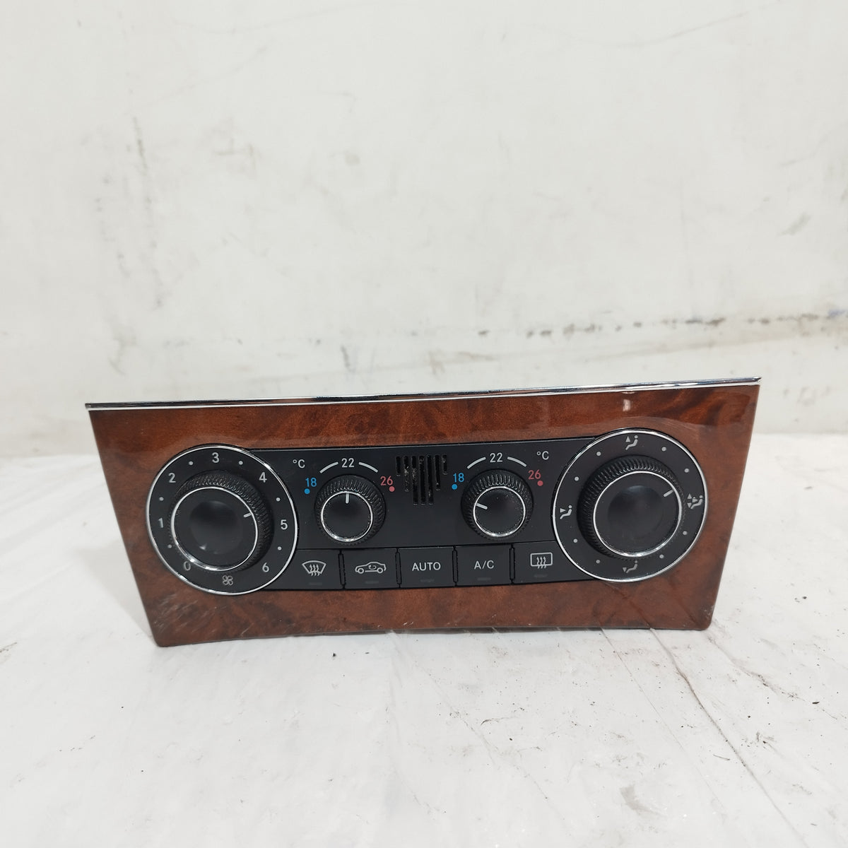 Pulsantiera aria condizionata bizona Mercedes Classe C W203 2001-2007 cod: A2038303485 ecoAC16617