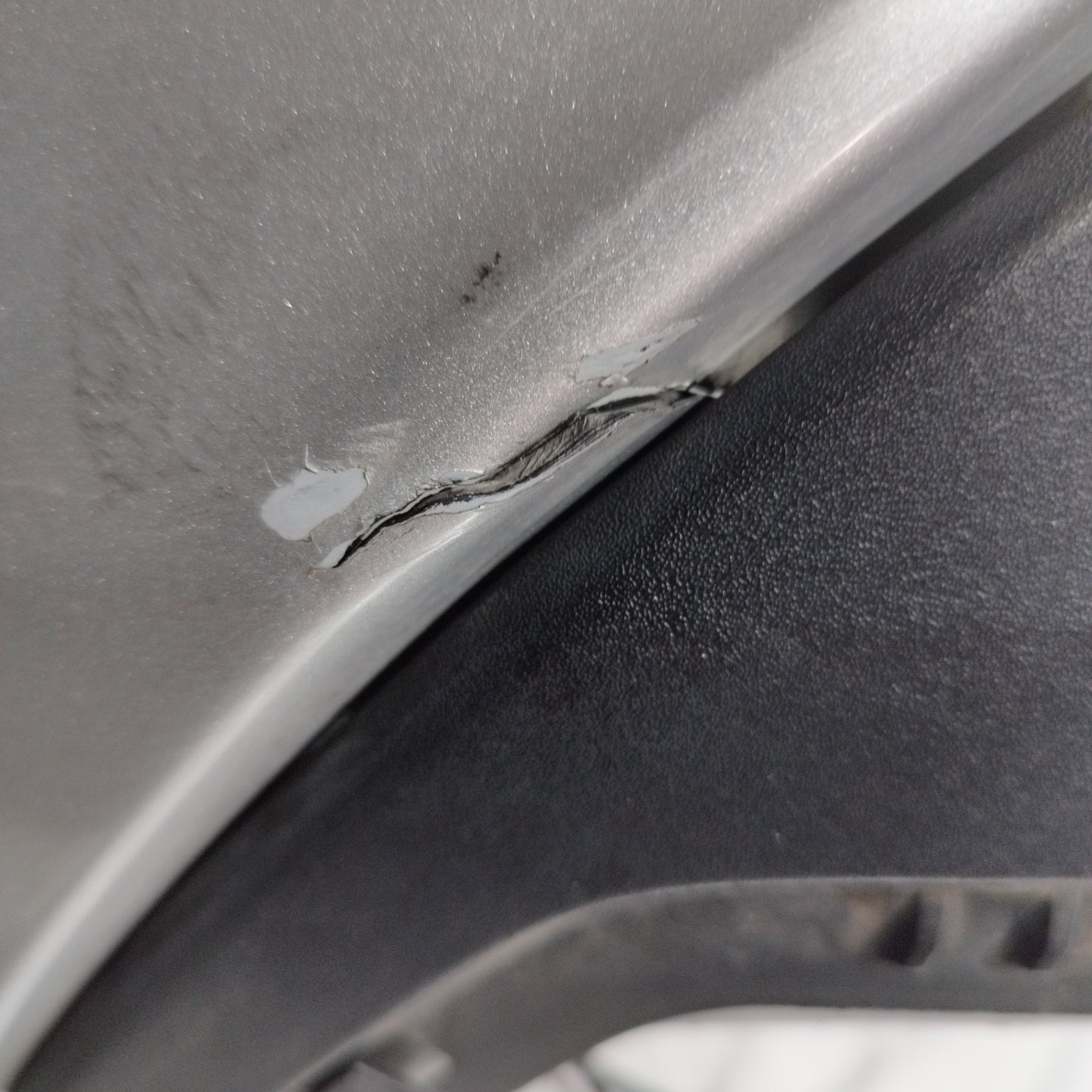 Paraurti posteriore grigio Ford Fiesta MK7 2008-2017 ecoAC15383