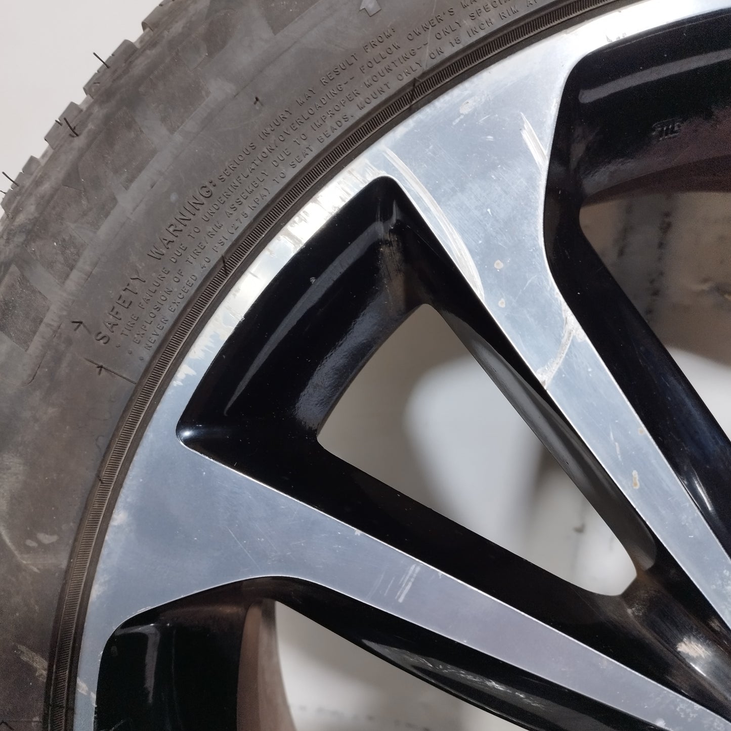 Cerchi in lega con gomme Nissan Qashqai 2012 ecoAC15024
