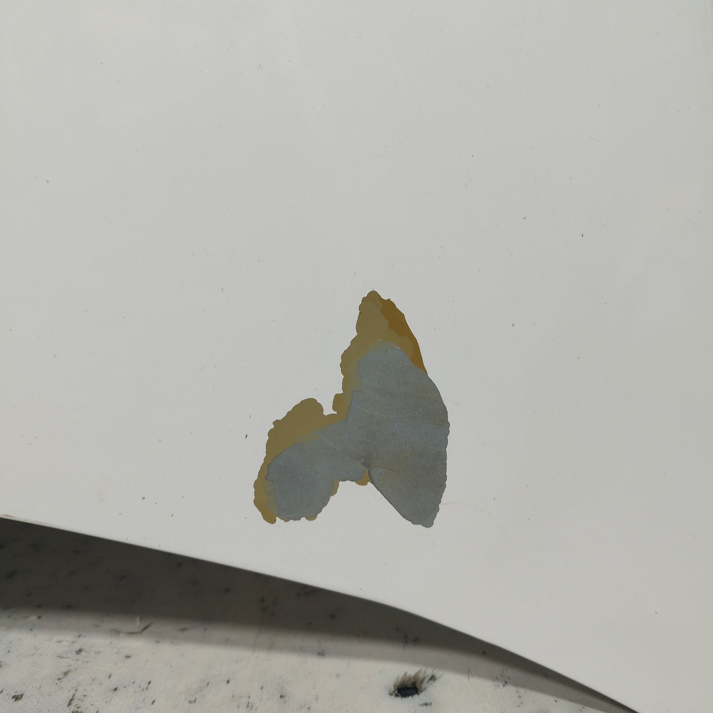 Weiße Motorhaube Chevrolet Spark 2011 ecoAC9704