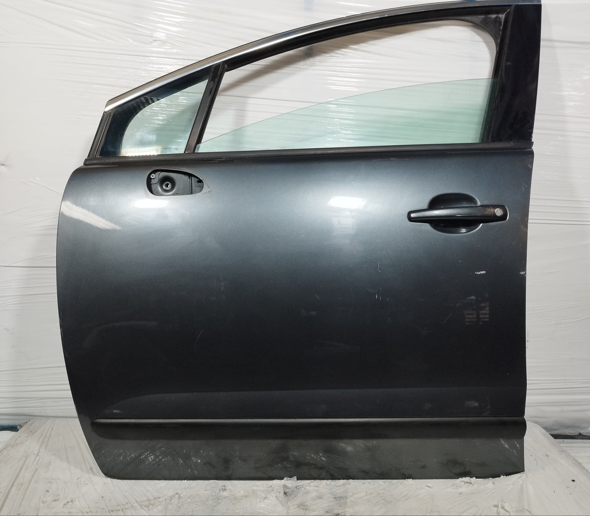 Sportello anteriore sx grigio scuro Peugeot 3008 2009-2016 ecoAC17321