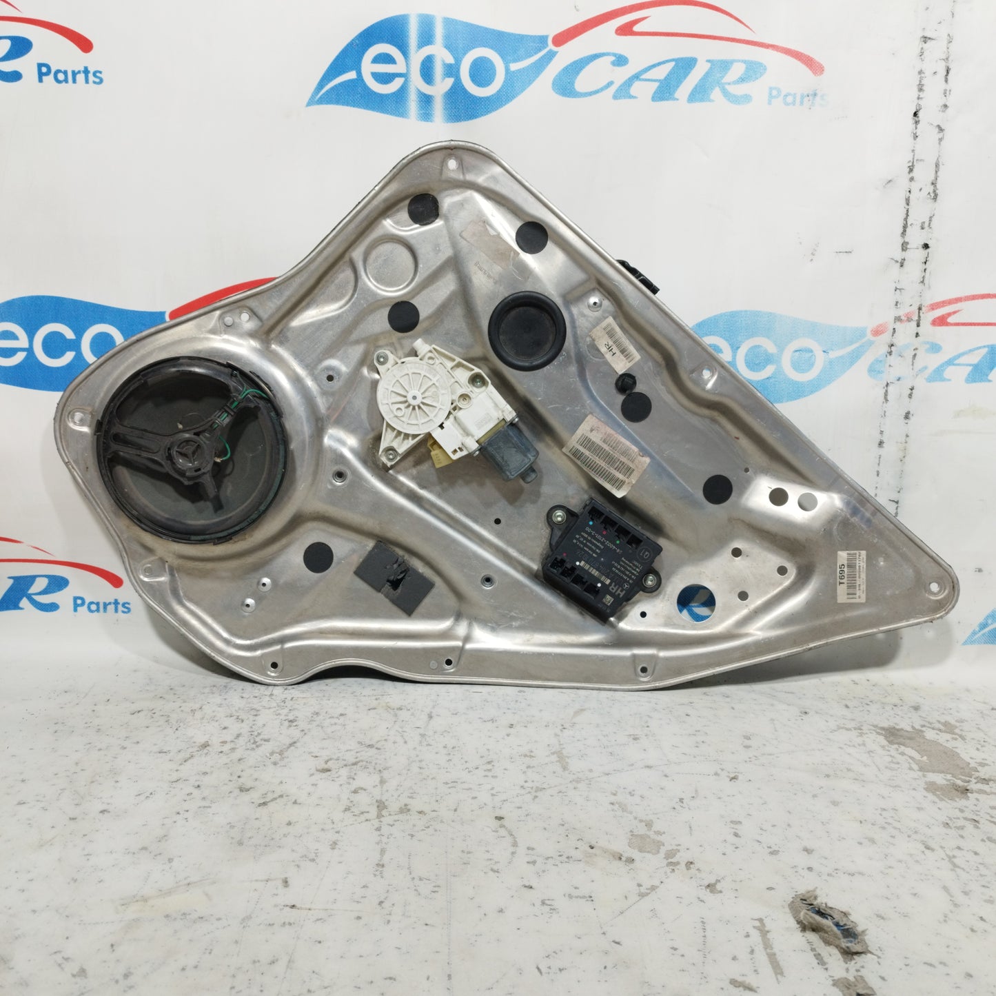 Rear right panel rack Mercedes C-Class W204 2009 code: A2048200542 ecoAC8957