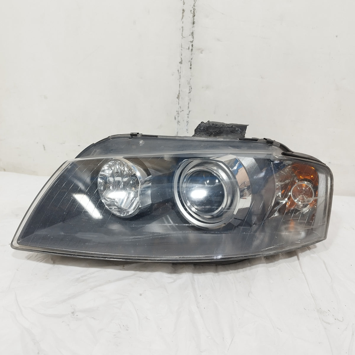 Fanale anteriore sx Xenon Audi A3 (8P / 8PA) 2005-2008 cod: 8P0941029R ecoAC16702