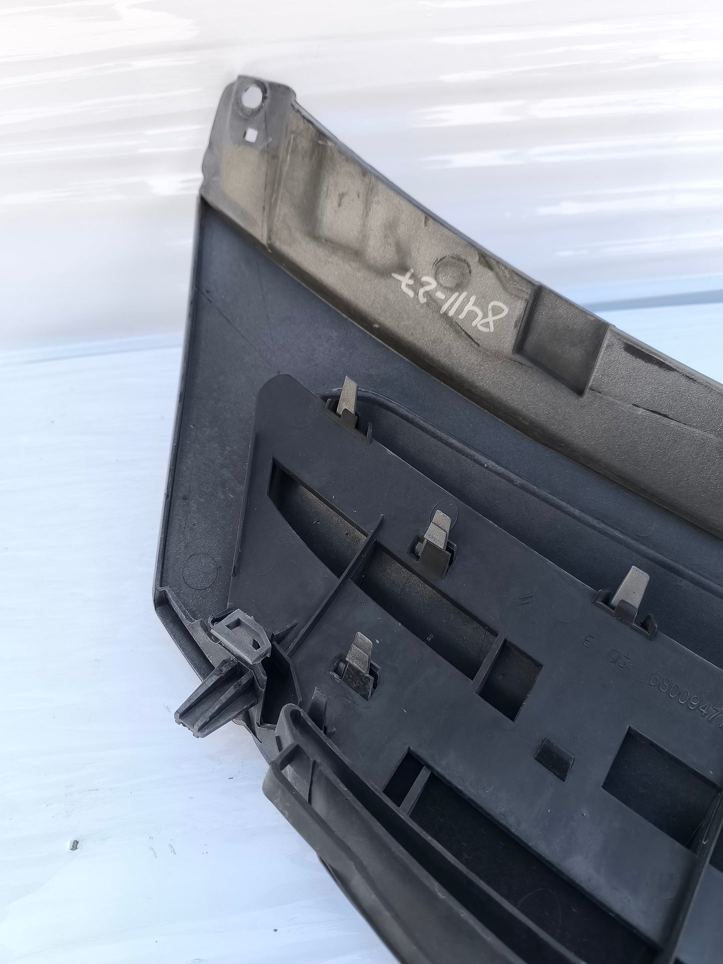 Mascherina anteriore Citroen C3 anno 2008 grigio argento cod: 9680094177 ecoAG8104