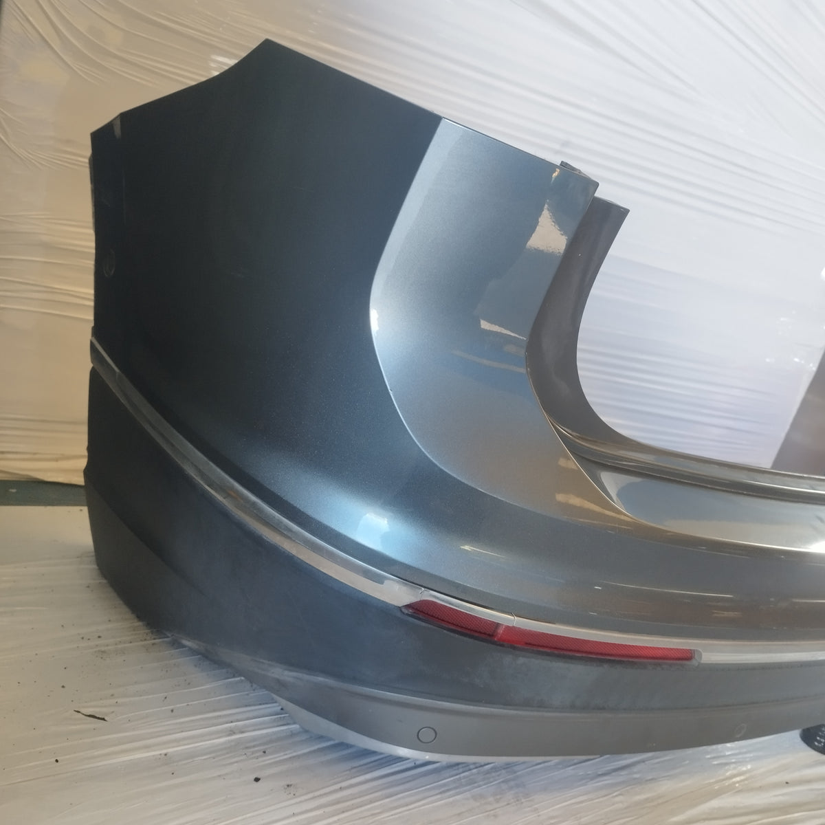 Paraurti posteriore grigio scuro Volkswagen Tiguan AllSpace (AD1) 2017-2020 ecoAC17493