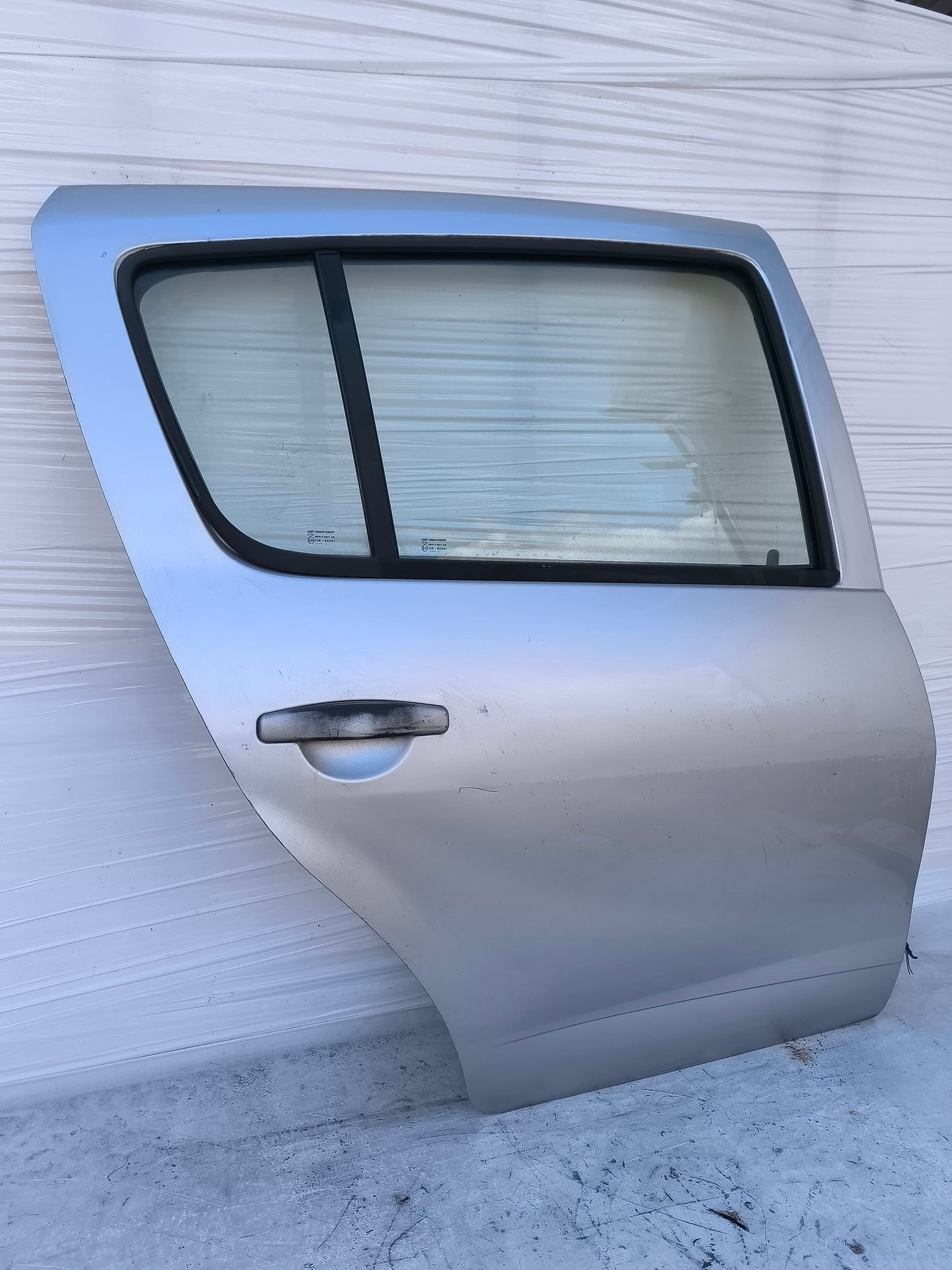 Sportello posteriore dx grigio argento Dacia Sandero I (BS) anno 2008-2012 ecoAG8042