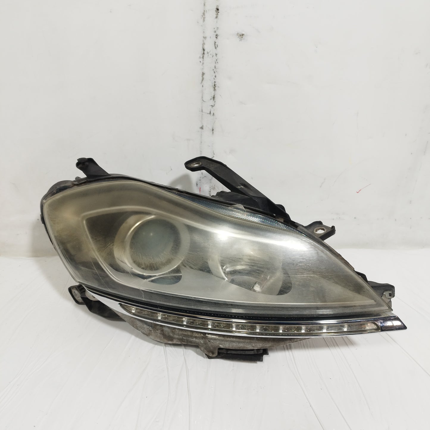 Fanale anteriore dx Lancia Delta III serie (844)  2008-2014 cod: 844052713 ecoAC14818
