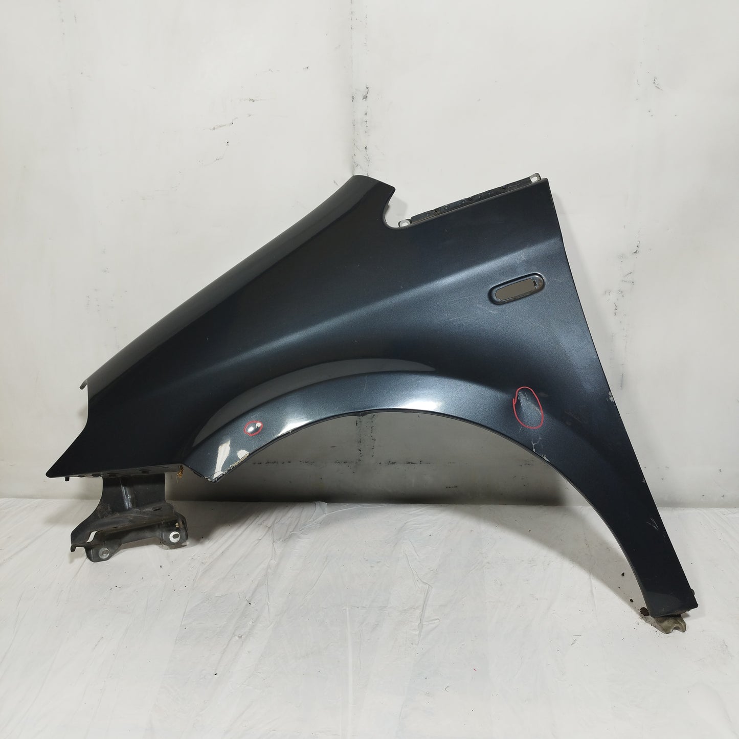 Parafango anteriore sx grigio tiepolo Lancia Musa 2009 ecoAC14661