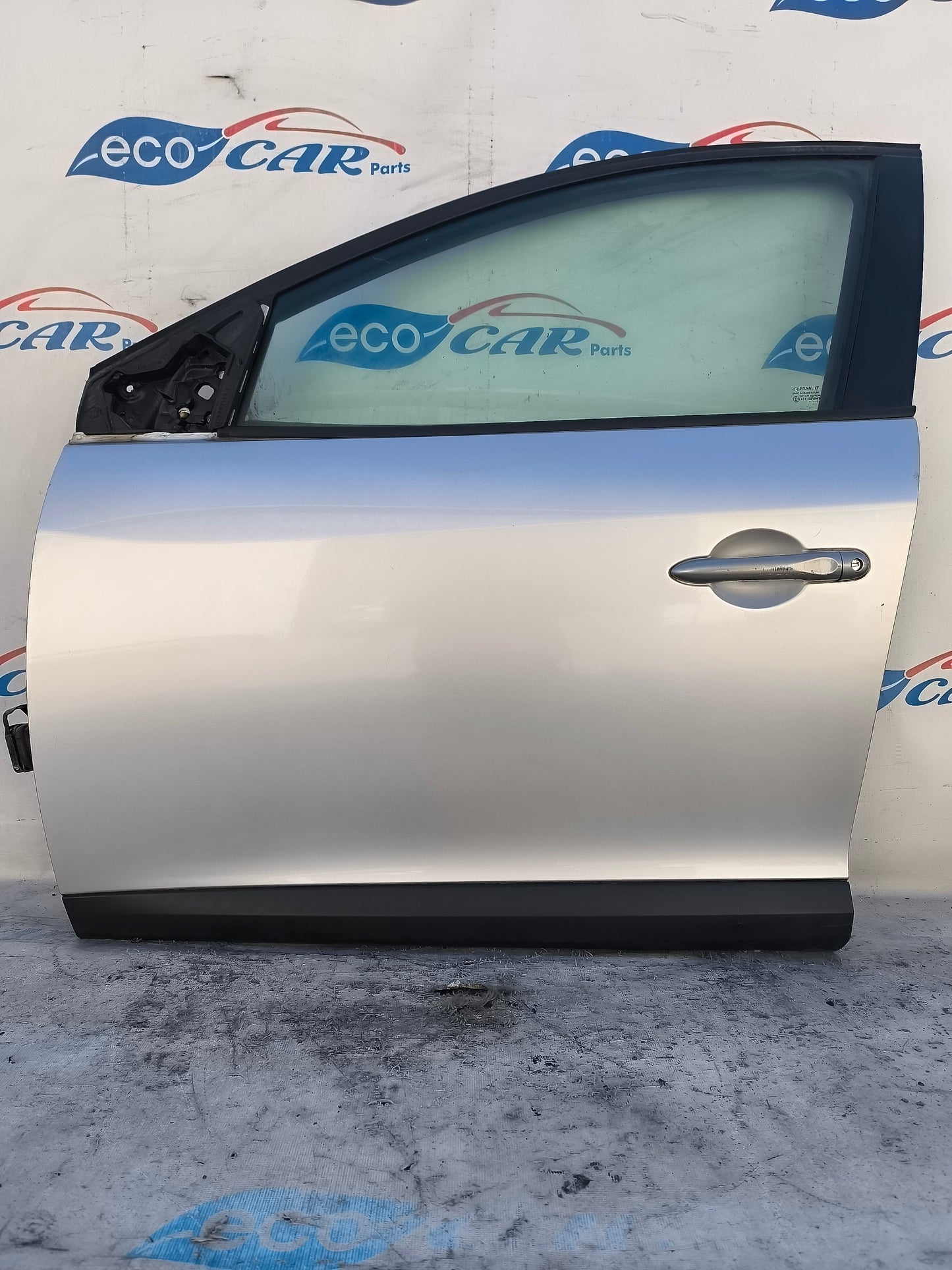 Front door left silver grey Renault Megane 2011 ecoAG5913