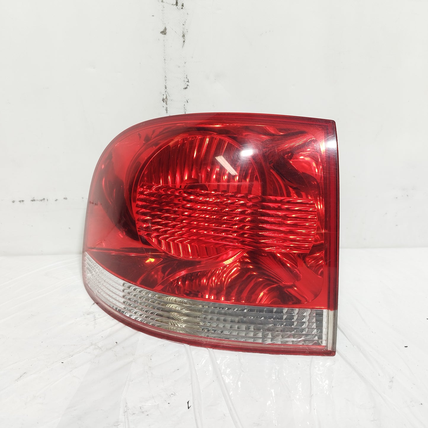 Fanale posteriore sx Volkswagen Touareg 2003 ecoAC15127