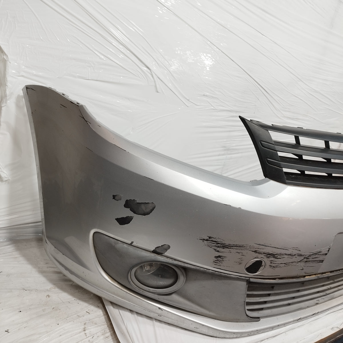 Paraurti anteriore grigio Volkswagen Caddy III 2010-2015 Restyling ecoAC17446