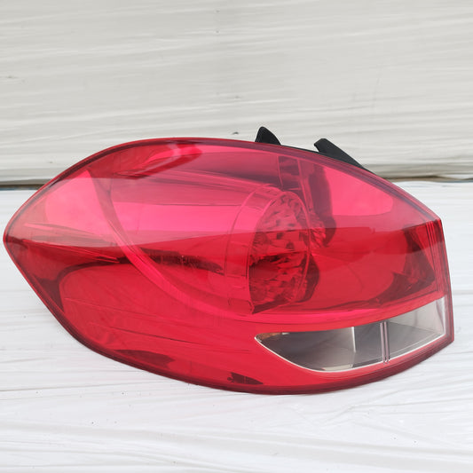 Fanale posteriore sx Renault Clio 2010 SW cod: 8200586843 ecoDM085