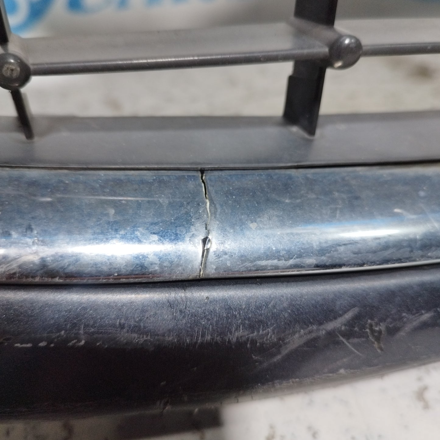 Paraurti anteriore grigio scuro Ford Fiesta 2011  ecoAC10398