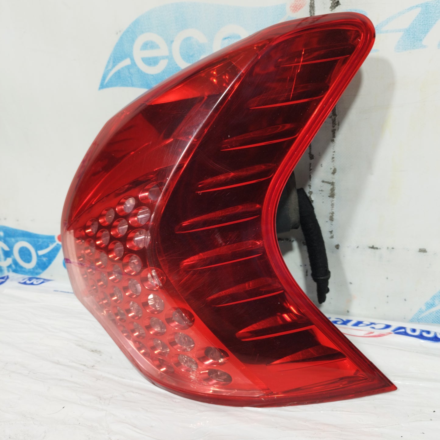 Peugeot 3008 2011 ecoAC10765 externe LED-Rückleuchte rechts