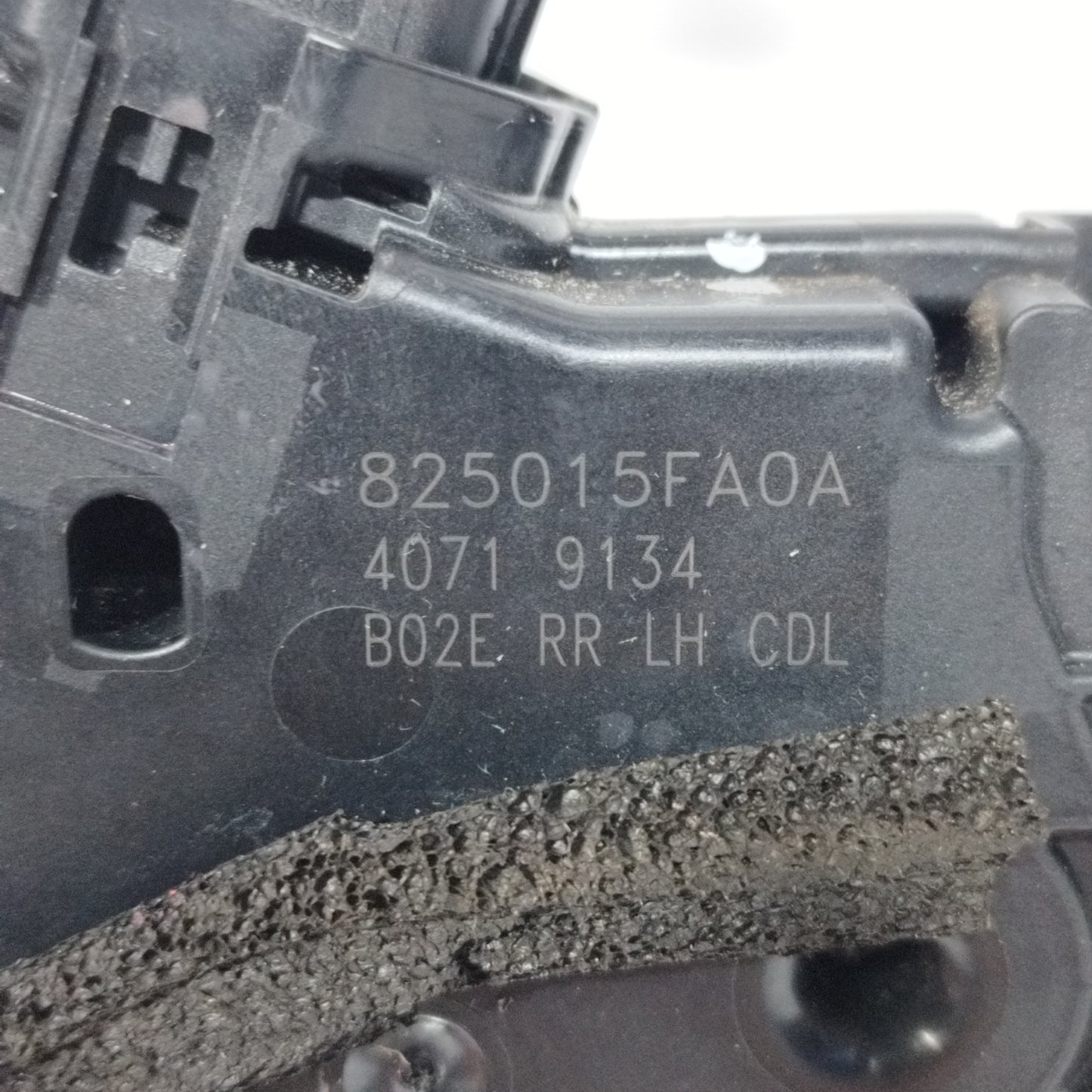 Rear left lock Nissan Micra K14 2017 2 Pin Cod: 825015FA0A ecoAC11724