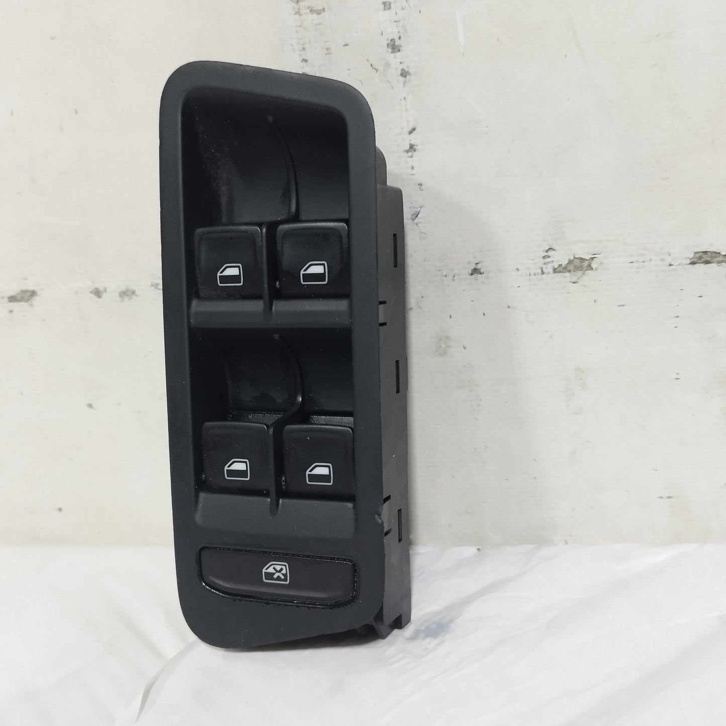 Pulsantiera alzacristalli anteriore sx Volkswagen Golf VII (SG) 2013-2017 cod: 5G0959858B ecoAC16473