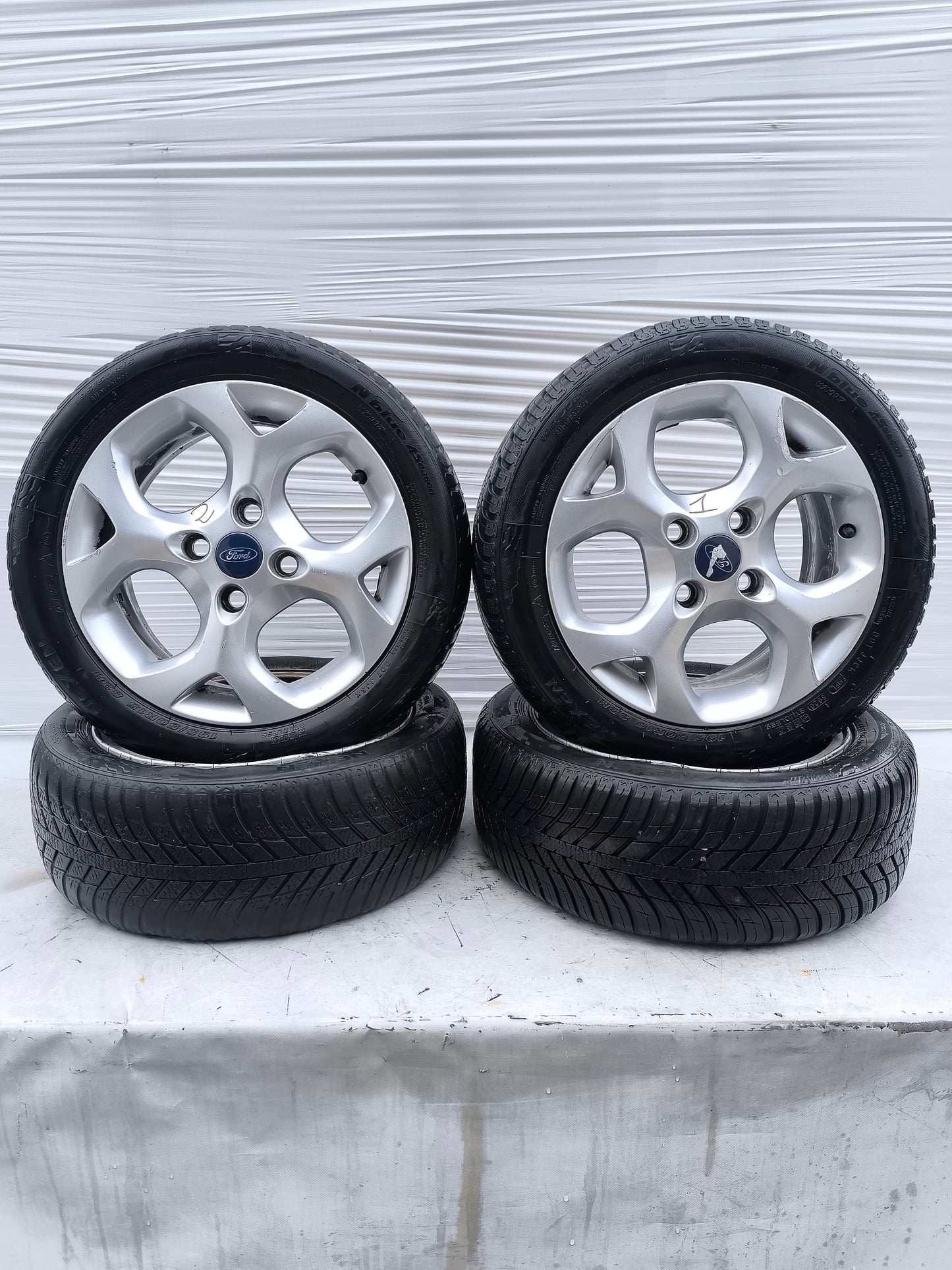 Cerchi e gomme Ford Fiesta anno 2012 ecoAG7914