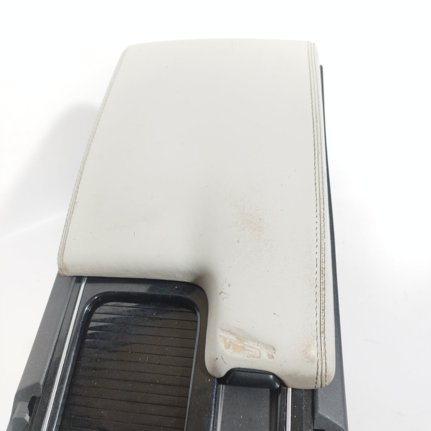 Jaguar F-Pace 2018 ecoAC11360 Zentraltunnel