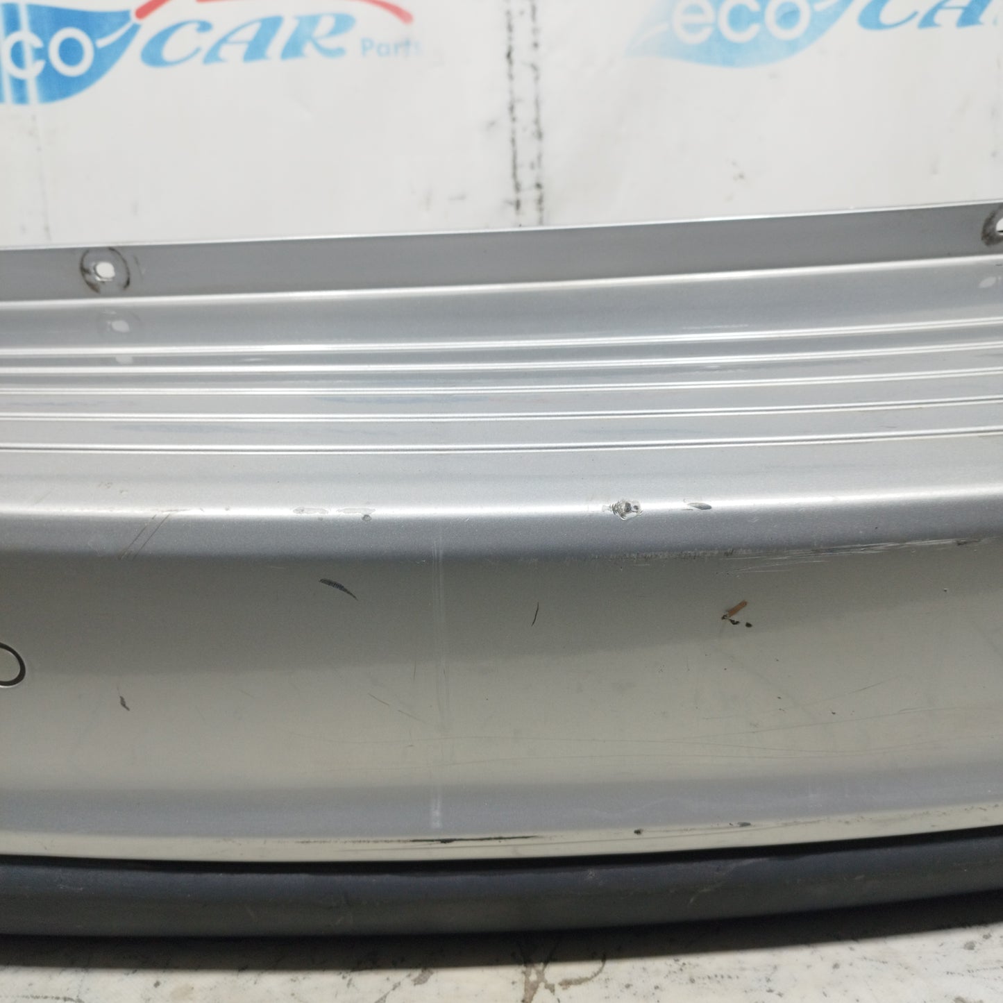 Hellgraue Heckstoßstange Fiat Freemont 2012 ecoAC9046