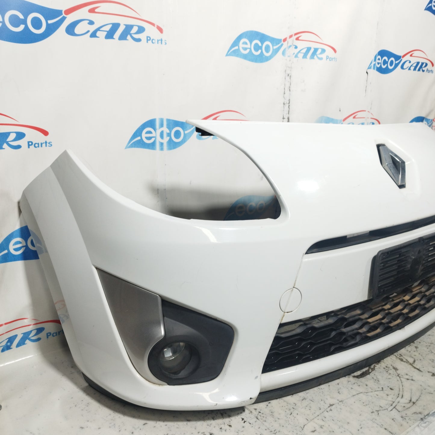 White Front Bumper Renault Twingo 2010 ecoAC10221