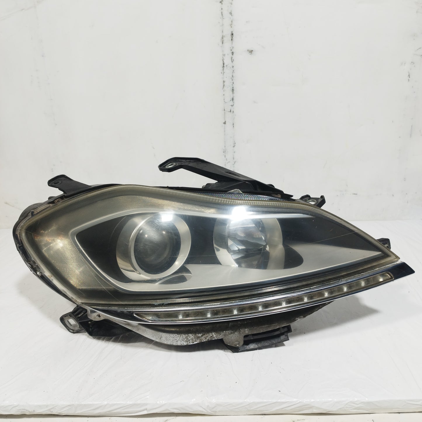 Fanale anteriore dx Lancia Delta III serie (844) 2008-2014 cod: 51824828 ecoAC15010