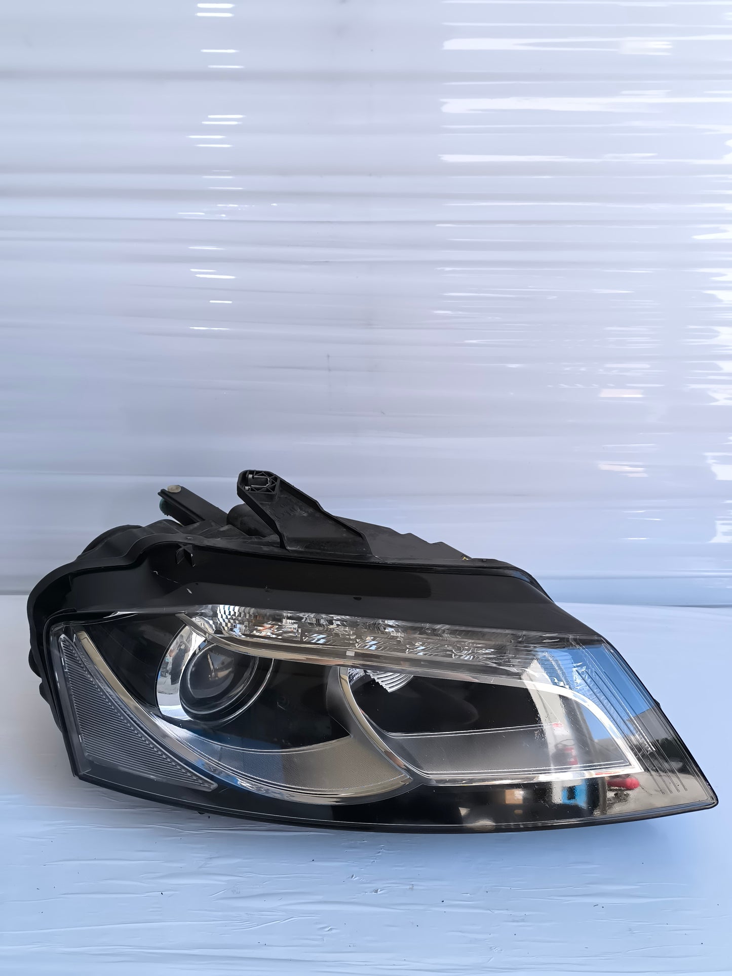 Fanale anteriore dx Xenon Audi A3 8P / 8PA anno 2008-2012 Restyling ecoAG8577