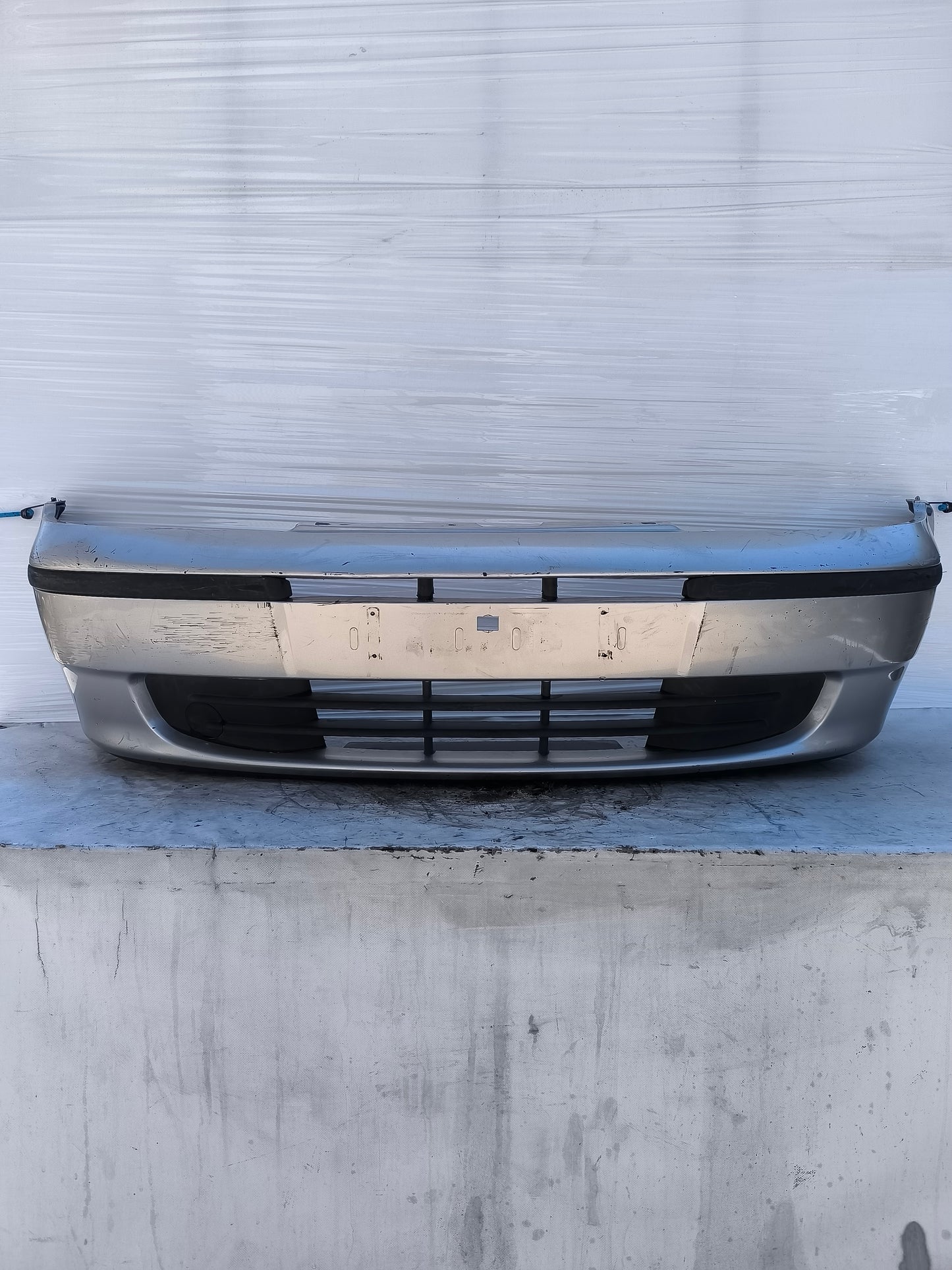 Paraurti anteriore grigio argento Fiat Palio 2001 ecoAG8370