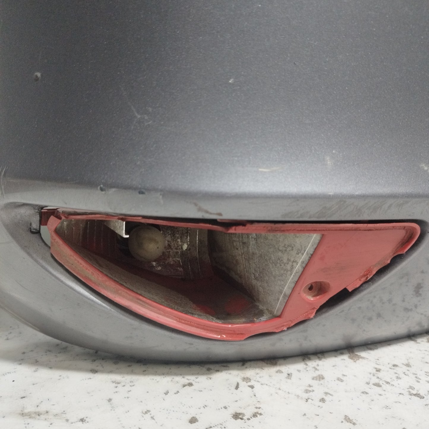 Renault Clio 2010 ecoAC10232 Graue Heckstoßstange