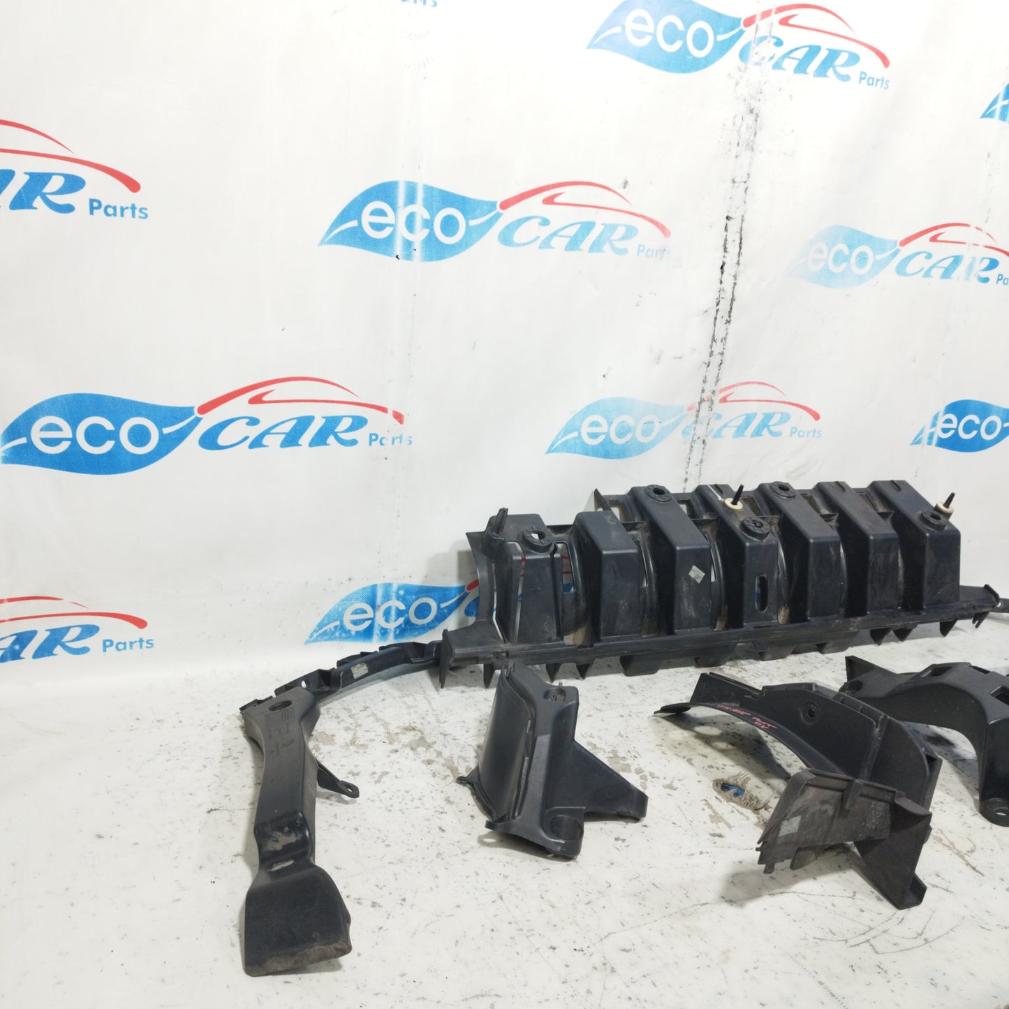 Komplettes Führungsset für die hintere Stoßstange Peugeot 3008 2011 ecoAC9605