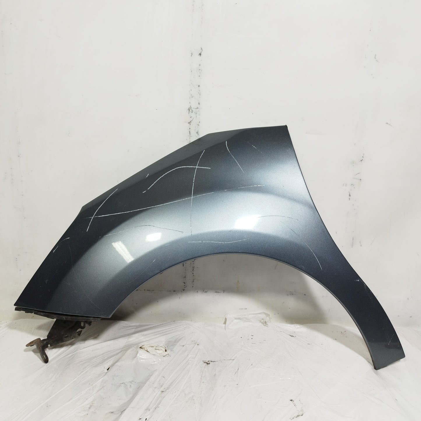 Parafango anteriore sx grigio scuro Citroen C3 2010 ecoAC14929