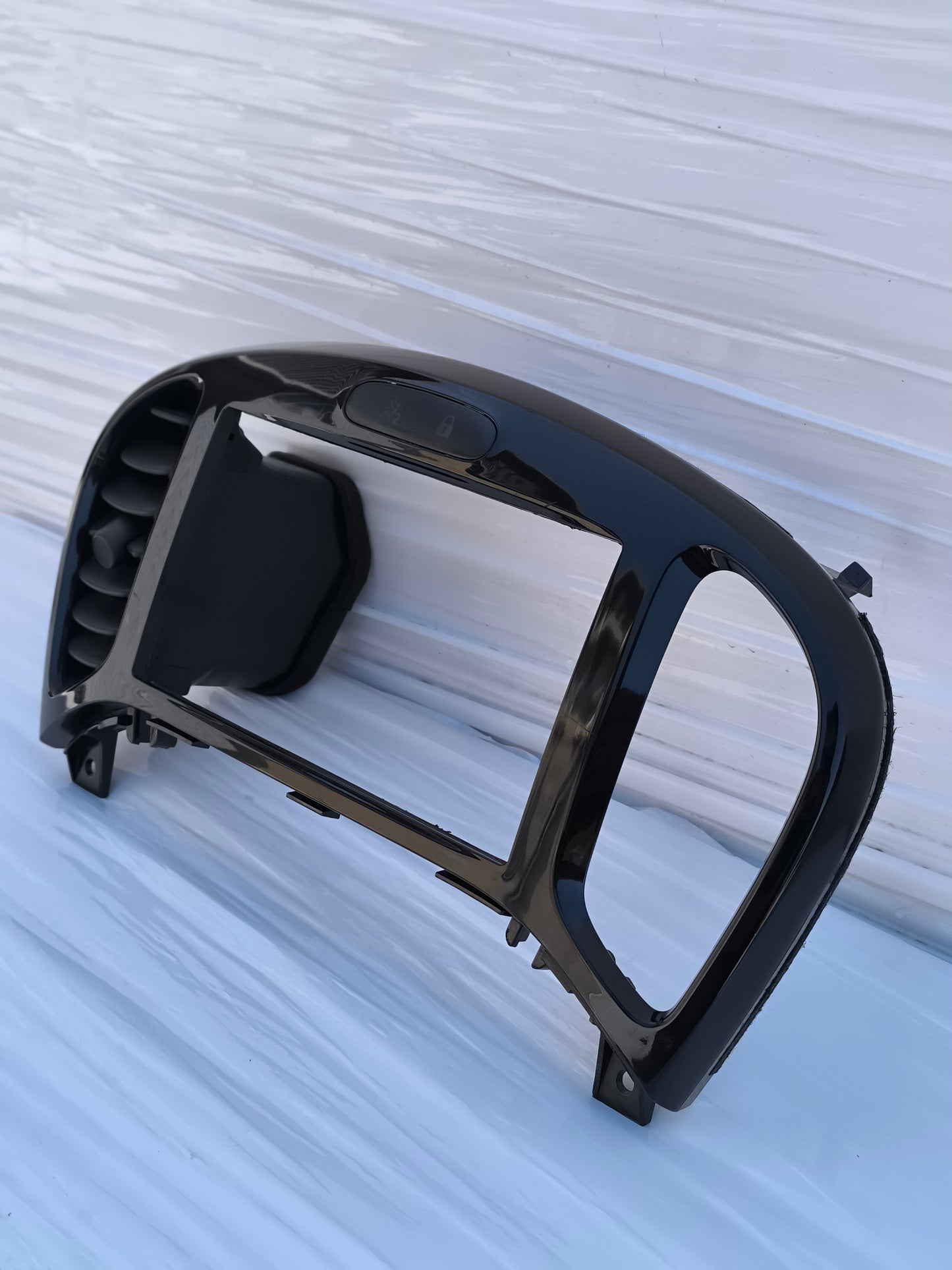 Cornice centrale autoradio Nissan Juke anno 2010-2014 cod: 682601KE0A ecoAG8436