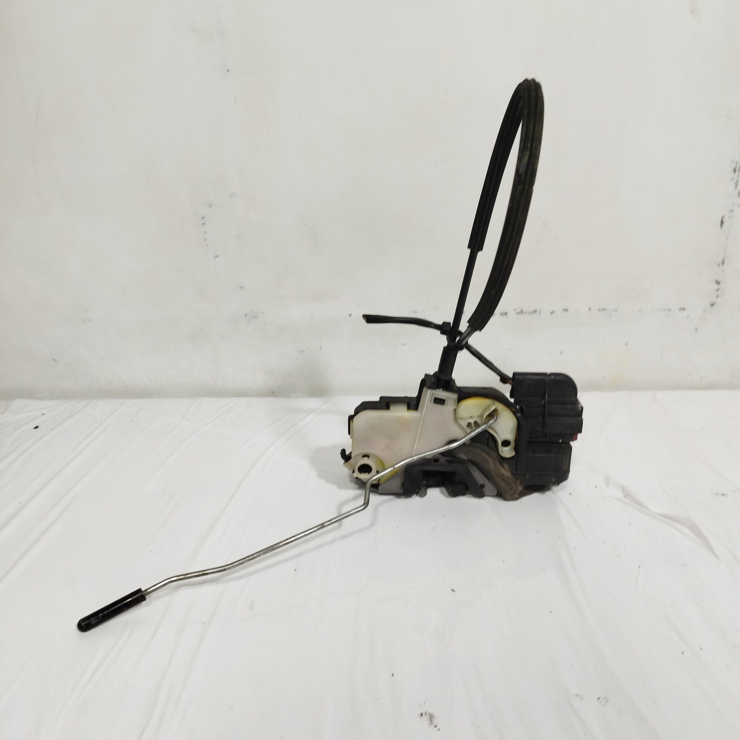 Serratura anteriore dx Opel Insignia 2010 Cod: 13503802 ecoAC14943