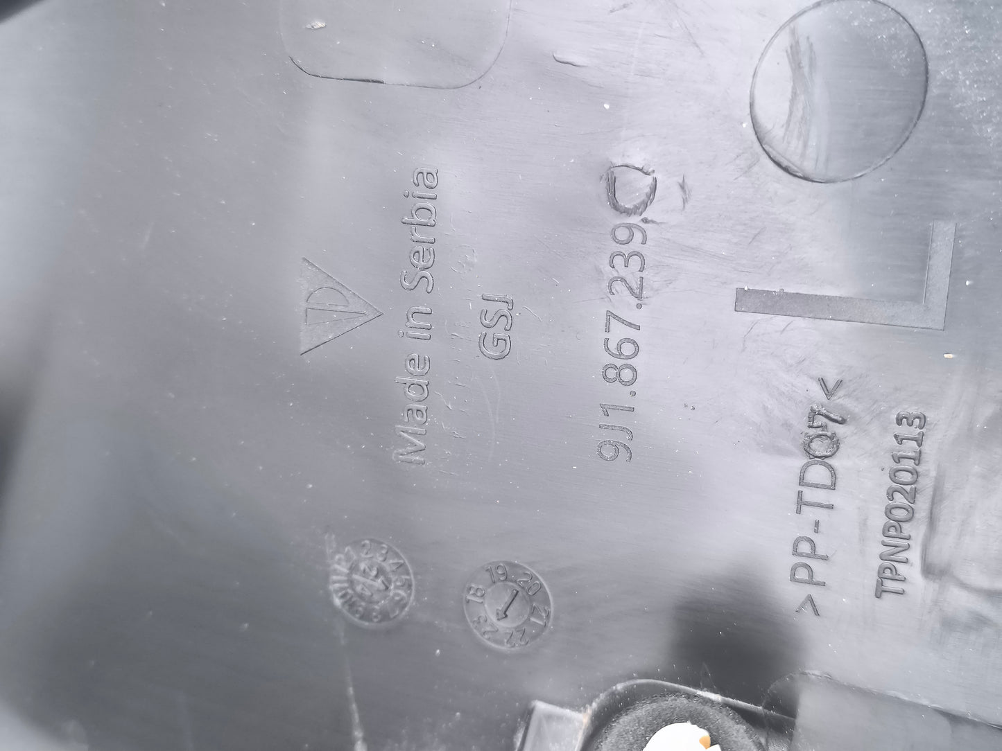 Verkleidung der B-Säule links, Porsche Taycan, Baujahr 2024, Code: 9j1867239 ecoAG6808