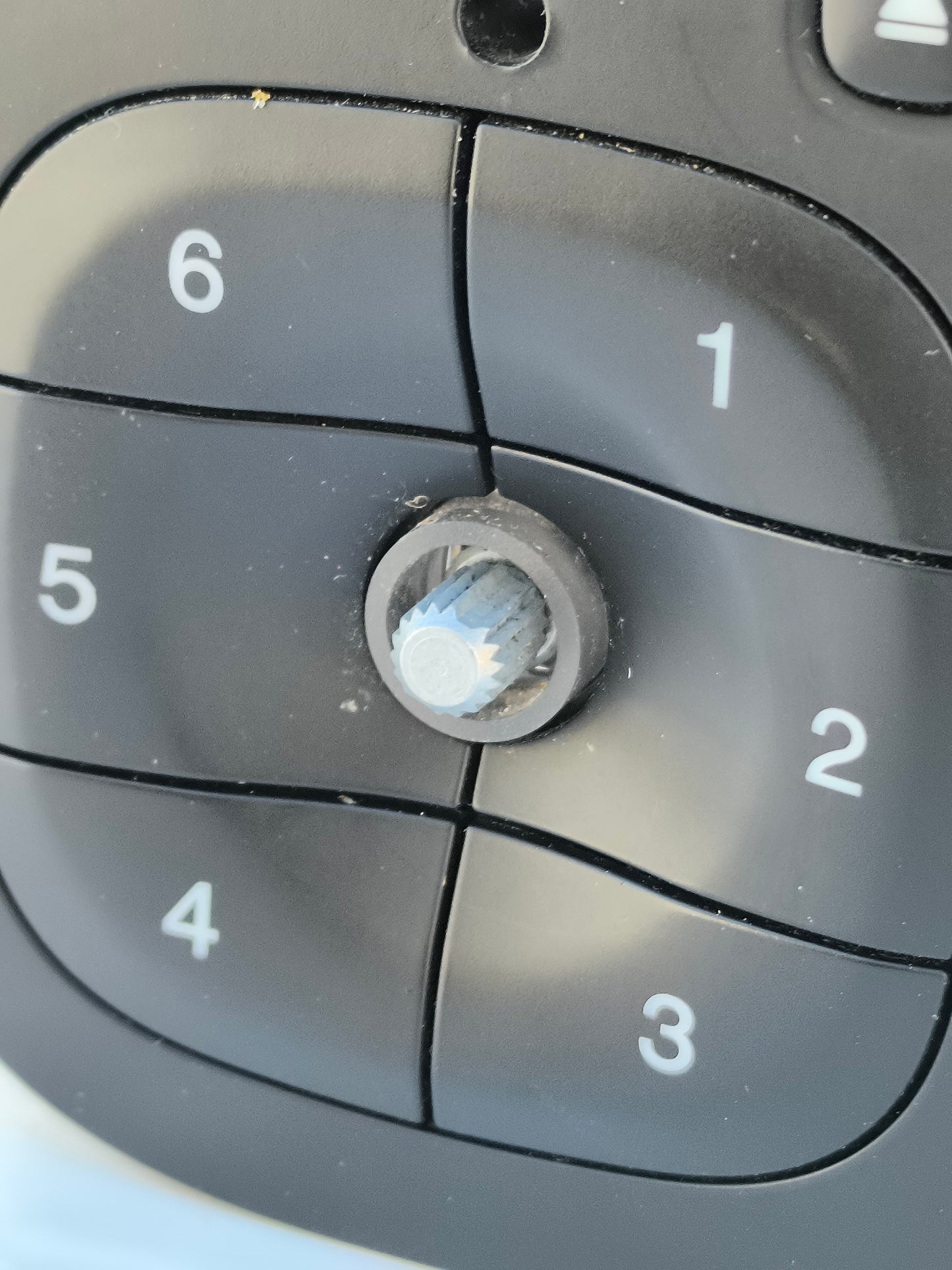 Fiat new Panda car radio year 2012 scratched screen missing a left button and damaged right button Cod. 735589324 ecoAG6985