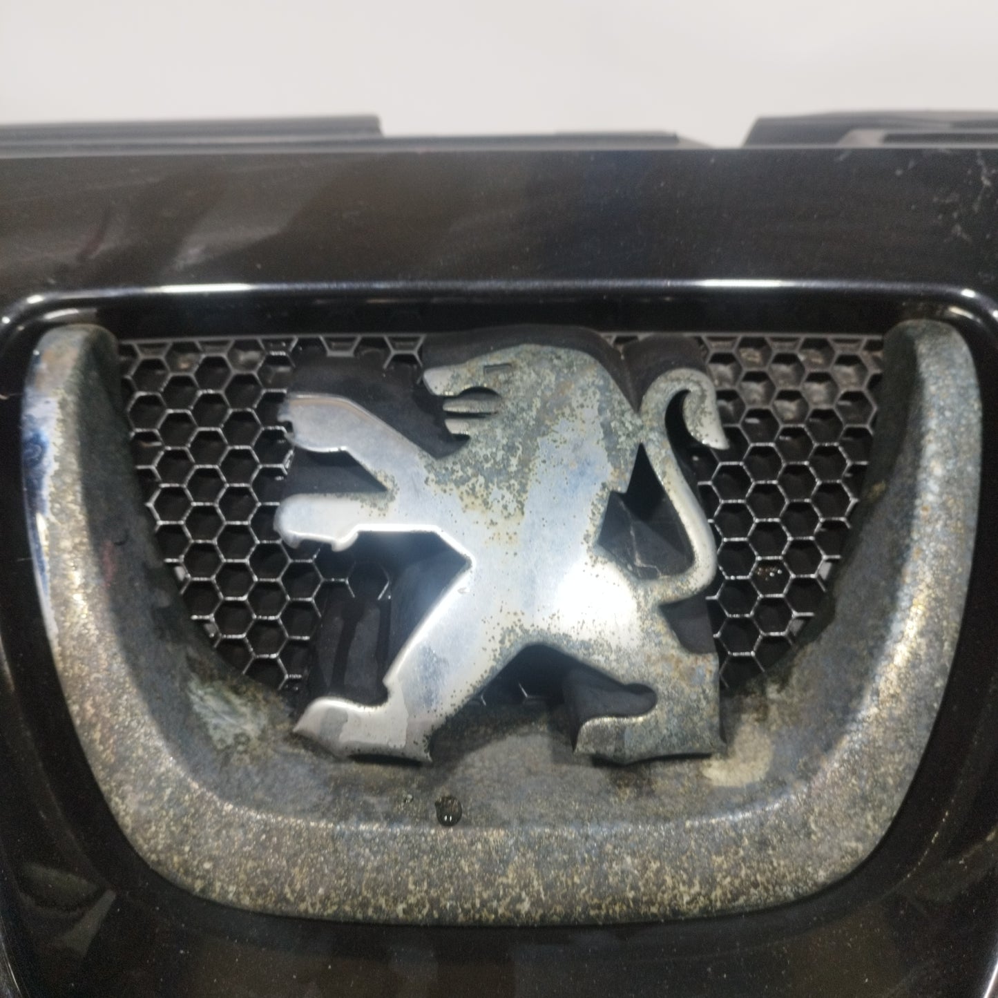 Black front bumper Peugeot 207 2008 ecoAC11299