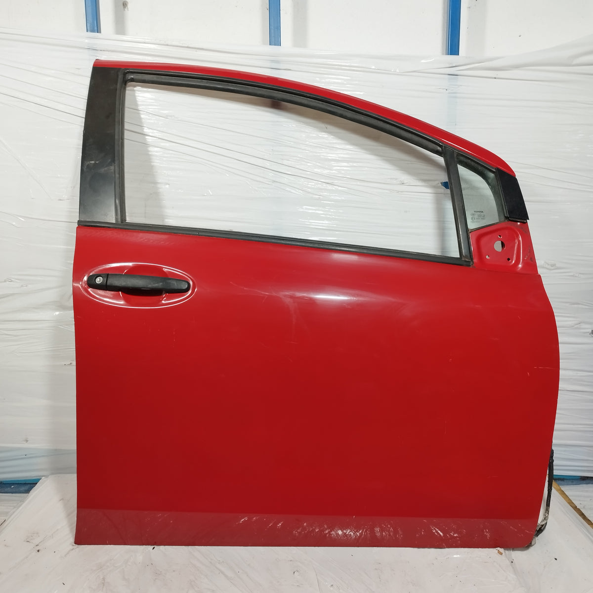 Sportello anteriore dx rosso Toyota Yaris II (XP90) 2005-2011 ecoAC17022