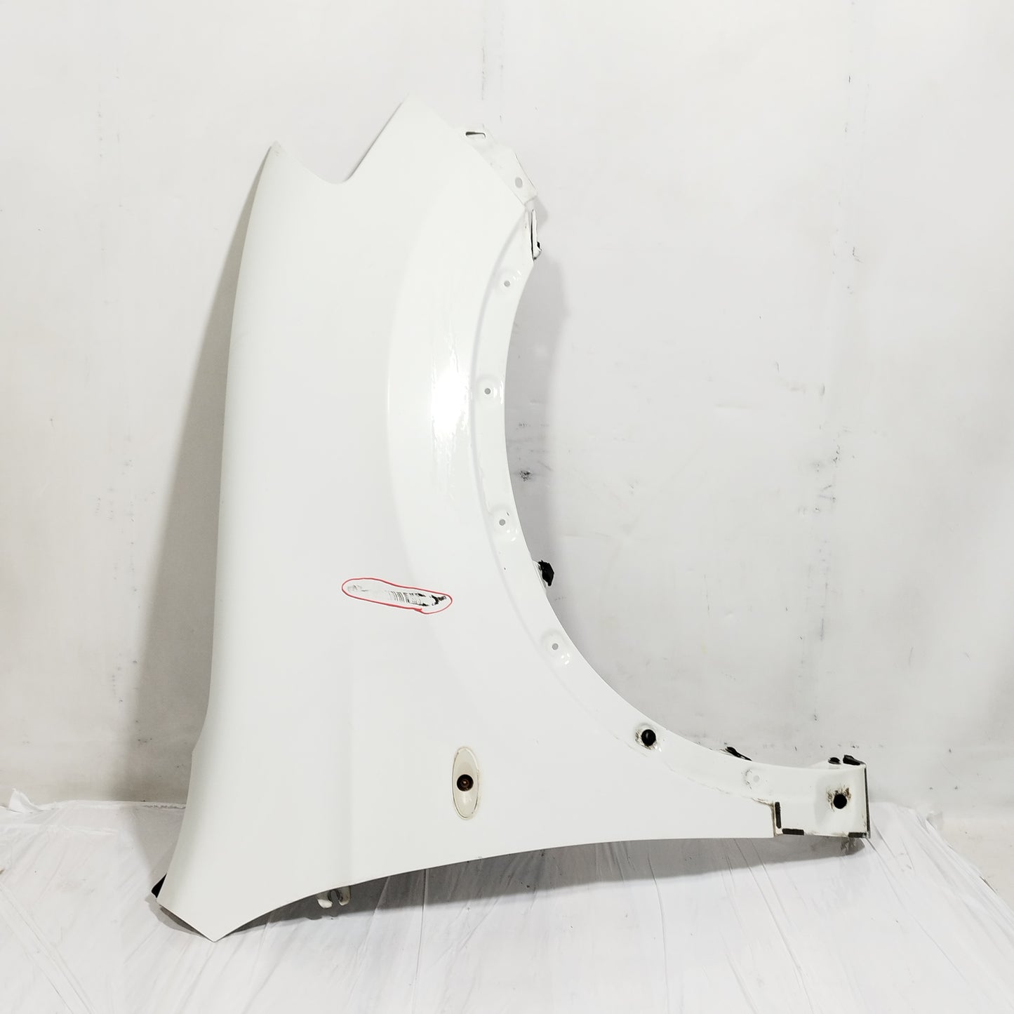 Parafango anteriore dx bianco Nissan Qashqai 2012 ecoAC14552