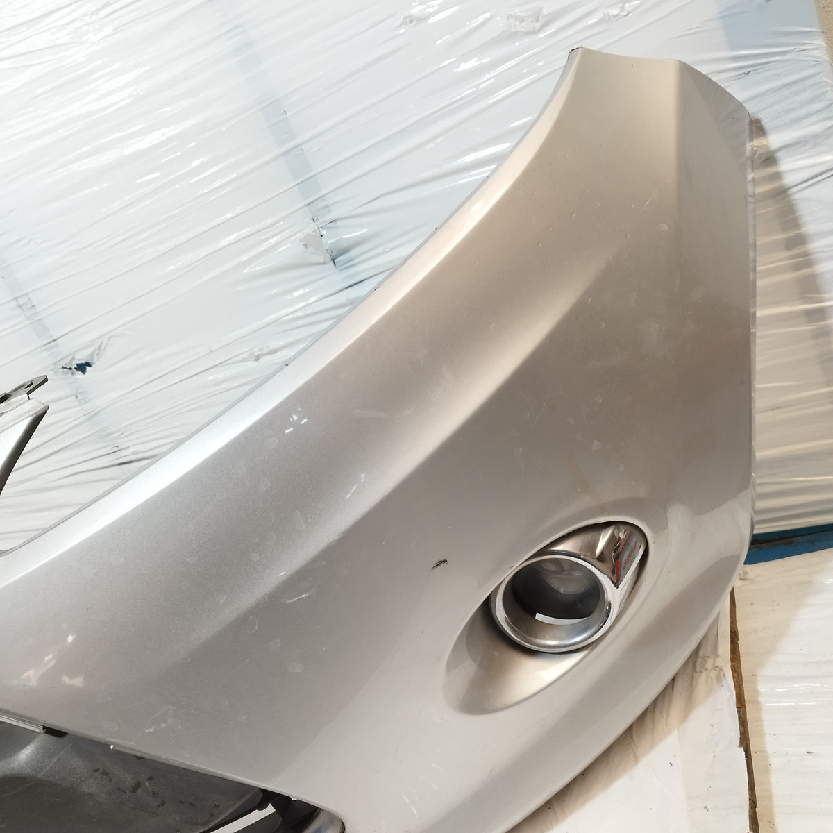 Paraurti anteriore grigio Ford Fiesta (MK6) 2008-2015 ecoAC16943