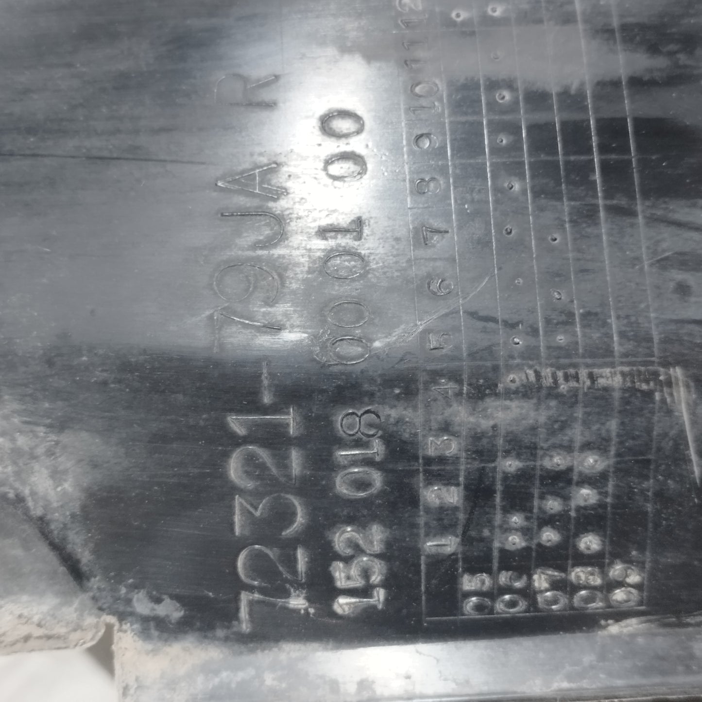 Front right stone guard Fiat 16 2008 Code: 72321-79JA ecoAC12584