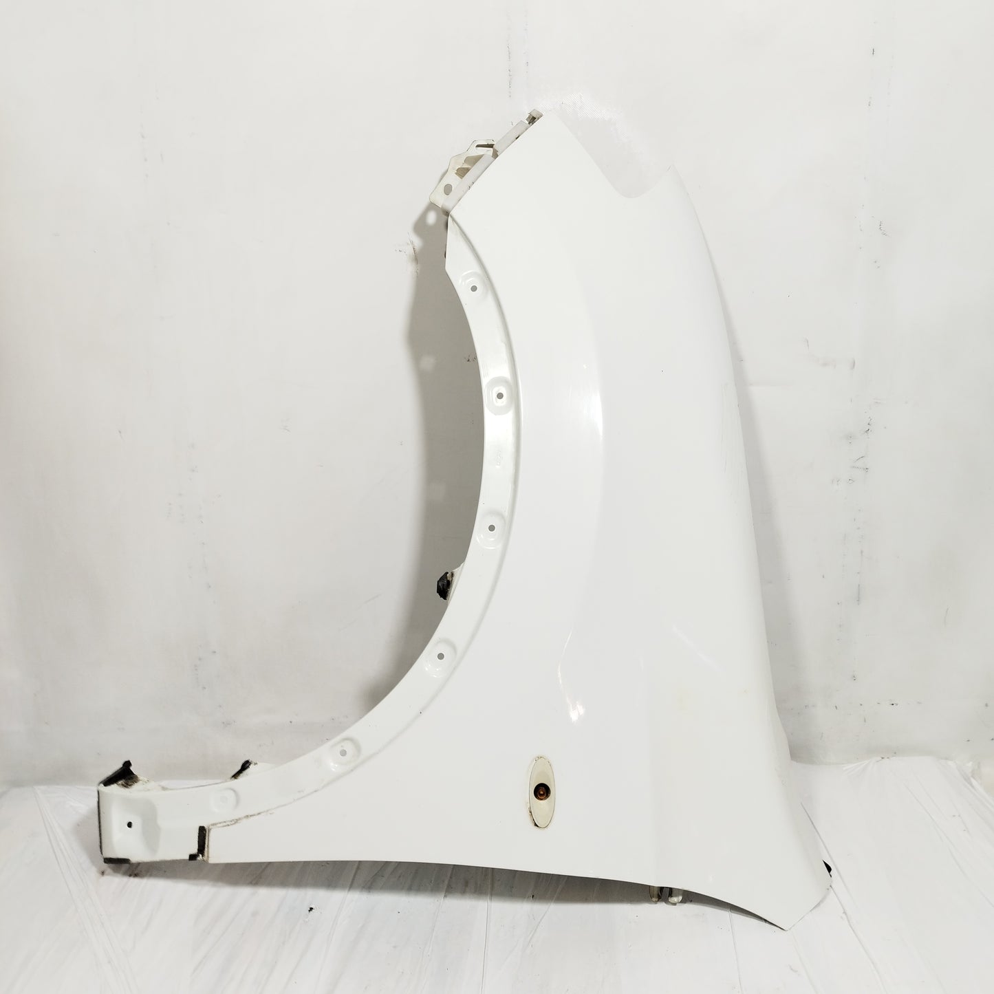 Parafango anteriore sx bianco Nissan Qashqai 2012 ecoAC14553