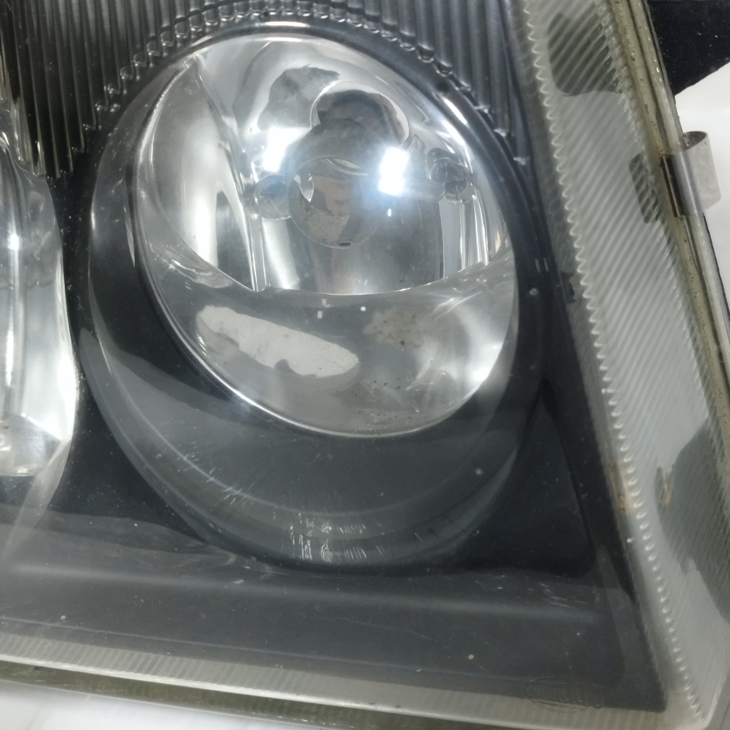 Fanale anteriore Dx Nissan Terrano 2002 ecoAC14324