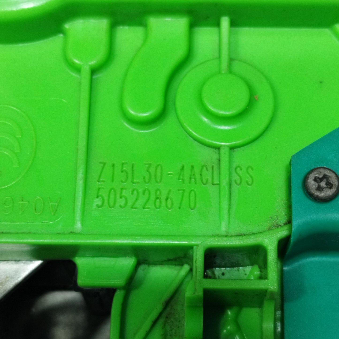 Front left lock Alfa Romeo Giulietta 2015 6 Pin Code: 505228670 ecoAC11181