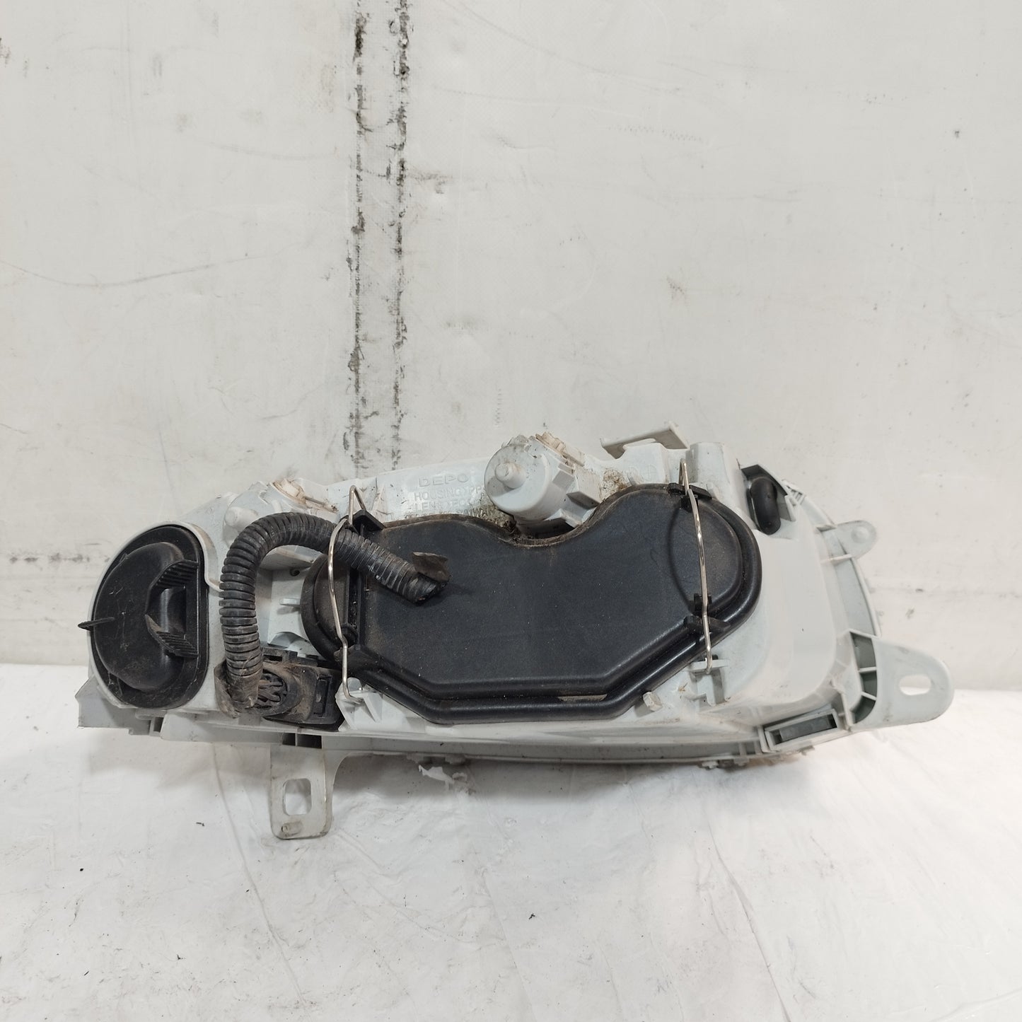 Fanale anteriore sx Alfa Romeo 147 (937) I serie 2000-2004 cod: 667-1110L ecoAC16595