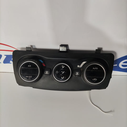 Fiat Tipo 2018 ecoAG125 Klimabedienfeld