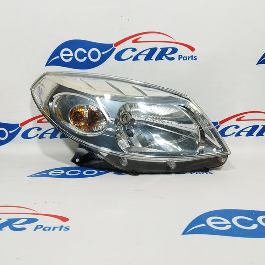 Fanale anteriore dx Dacia Sandero 2010 cod. 8200733877 ecoAC394