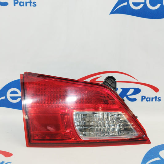 Subaru Outback 2012 ecoAC704 Heckklappeninnenseite links Rücklicht