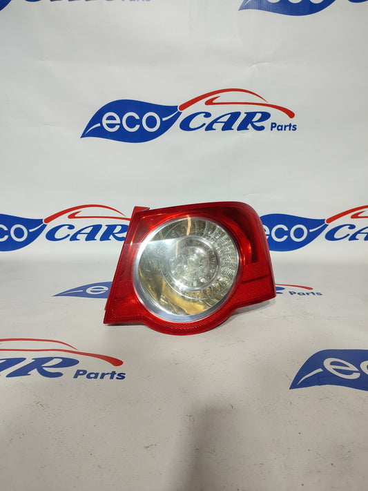 Volkswagen Passat 2007 ecoAG530 rechte äußere Rückleuchte