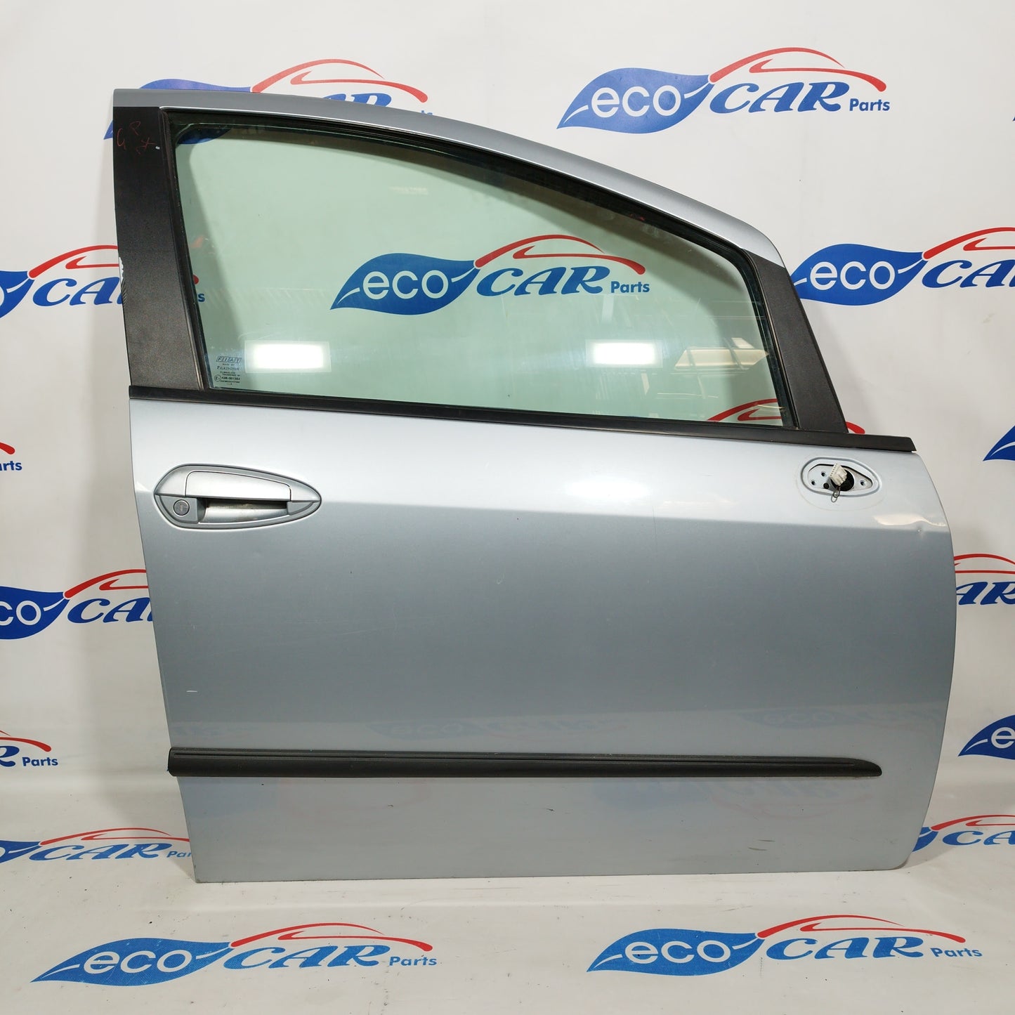 Silver gray right front door Fiat Grande Punto 2006 ecoAC901